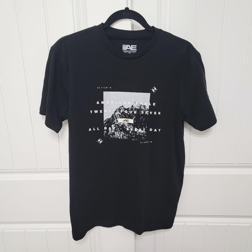 American Eagle AE 24/7 Mens Size Small Graphic T-Shirt Black EUC